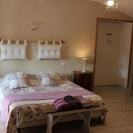 Les Perrieres Bed & Breakfast Saint-Germain-la-Ville