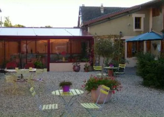 Les Perrieres Bed & Breakfast 3*